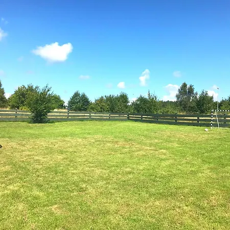 Pod Dzika Jablonia Casa de Férias Debina (Ustka)