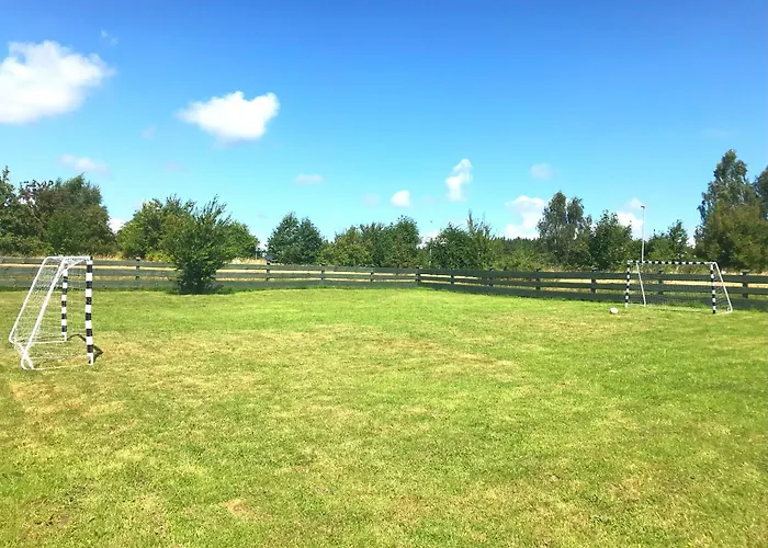 Pod Dzika Jablonia Дом отдыха Debina (Ustka)